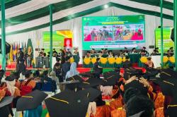 Rektor Sebut Alumni Duta Umri di Panggung Dunia dan Ingatkan Jasa Orang Tua